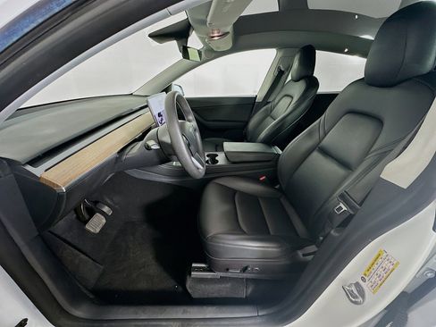 Used 2021 Tesla Model Y Long Range image 13