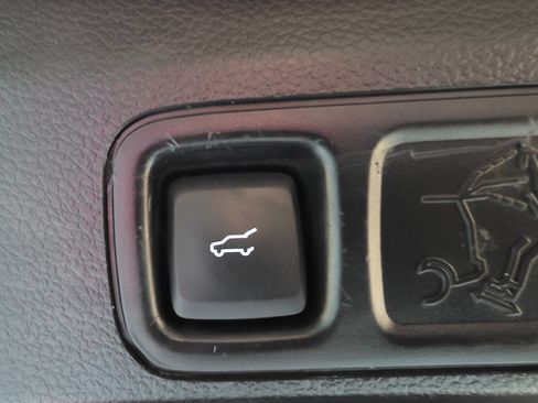 Used 2019 Ford Expedition XLT w/ Equipment Group 202A image 23