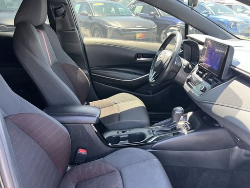 Used 2024 Toyota Corolla SE w/ SE Premium Package FWD image 16