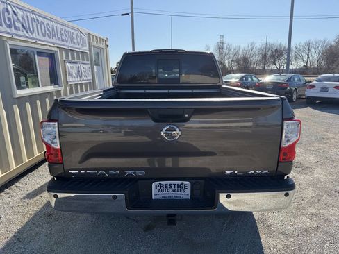 Used 2016 Nissan Titan SL image 5