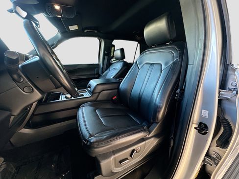 Used 2020 Ford Expedition Max Limited image 22