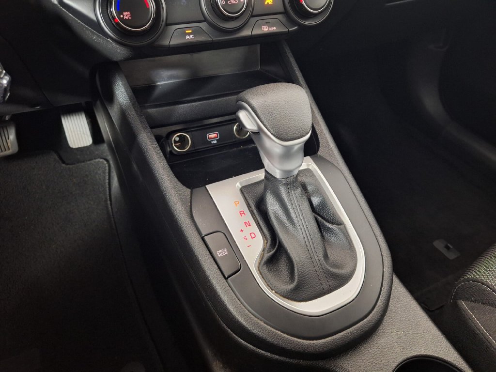 Used 2023 Kia Forte LXS w/ LXS Technology Package FWD image 14
