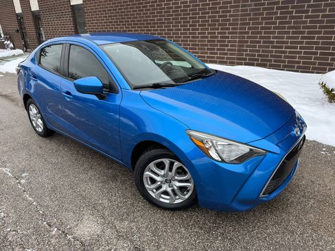 Used 2018 Toyota Yaris iA image 37