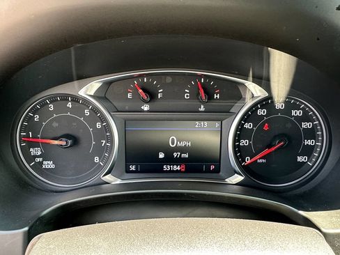 Used 2024 GMC Terrain SLT AWD/4WD image 17