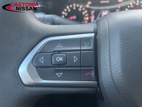 Used 2024 Jeep Compass Latitude image 46