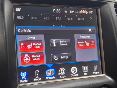 Used 2017 Jeep Grand Cherokee Laredo image 31