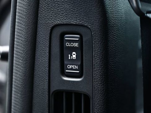 Used 2026 Honda Odyssey Touring image 24