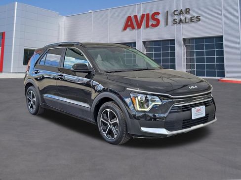 Used 2025 Kia Niro LX FWD image 3