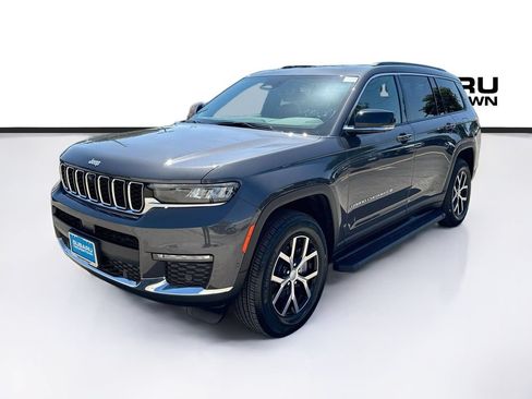 Used 2025 Jeep Grand Cherokee L Limited w/ Luxury Tech Group II AWD/4WD image 3