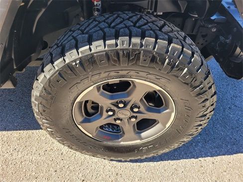 Used 2020 Jeep Gladiator Rubicon image 18