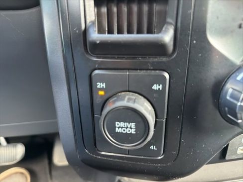 Used 2024 Ford F150 XLT image 19