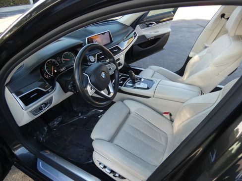 Used 2016 BMW 750i xDrive image 48