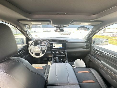 Certified 2024 GMC Sierra 1500 AT4 w/ Technology Package AWD/4WD image 21