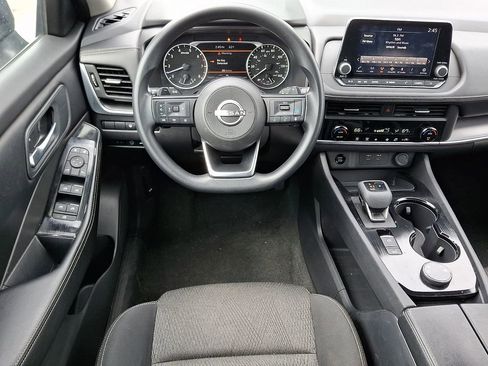 Used 2024 Nissan Rogue SV AWD/4WD image 11