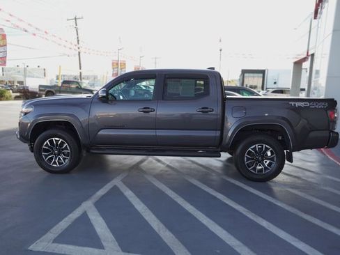 Certified 2022 Toyota Tacoma TRD Sport image 4