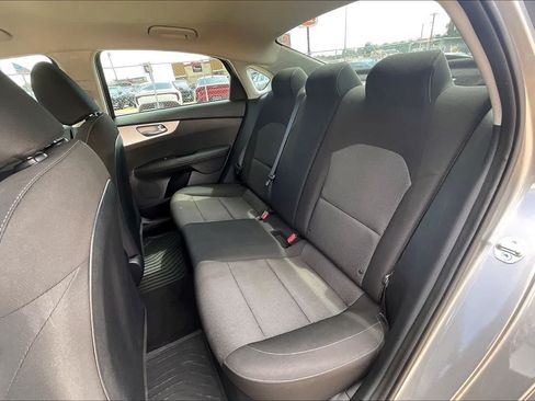 Used 2024 Kia Forte LXS FWD image 28