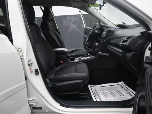 Used 2019 Subaru Forester Premium w/ All-Weather Package AWD/4WD image 27