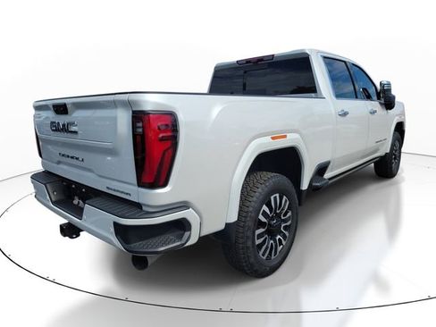 Used 2025 GMC Sierra 2500 Denali Ultimate w/ Max Trailering Package AWD/4WD image 3