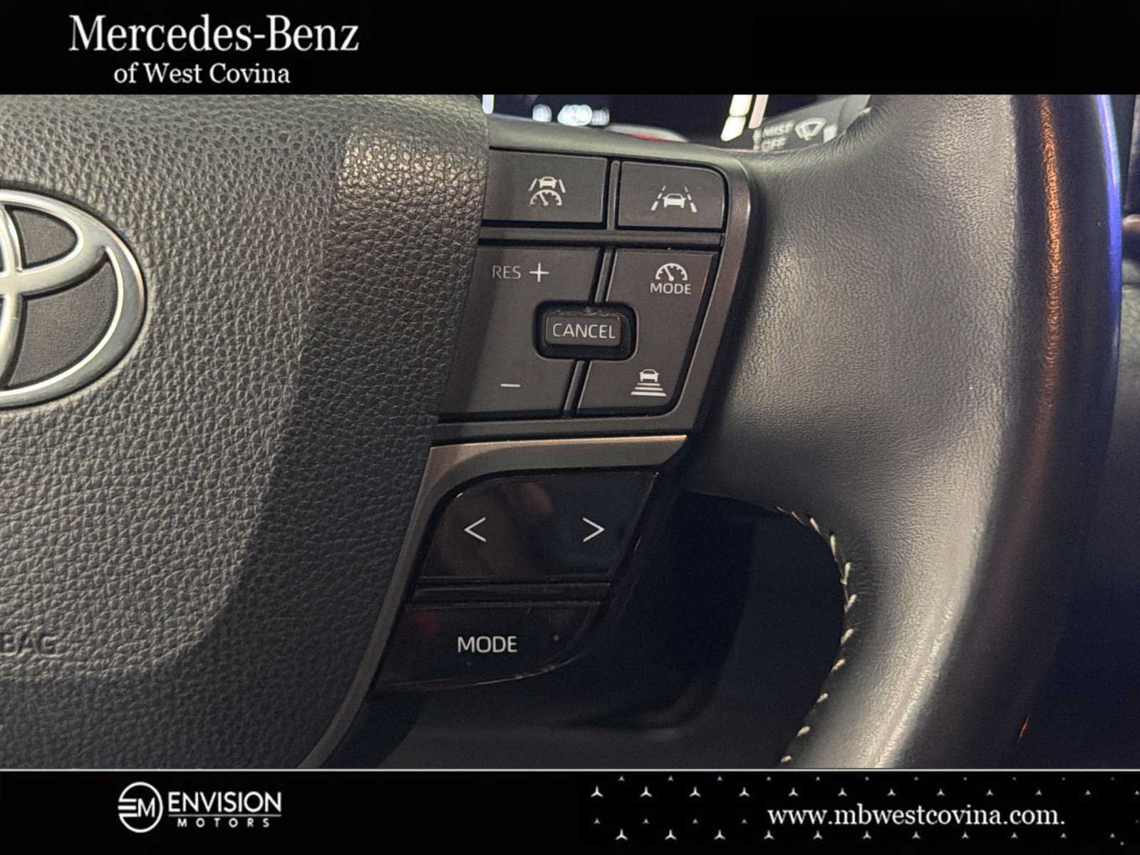 Used 2025 Toyota Camry SE FWD image 28