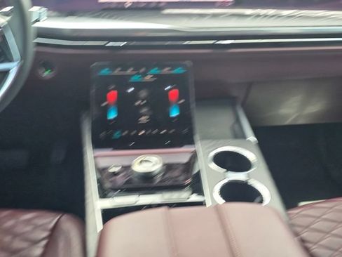 Used 2025 Cadillac Escalade Sport w/ LPO, Floor Liner Package AWD/4WD image 20