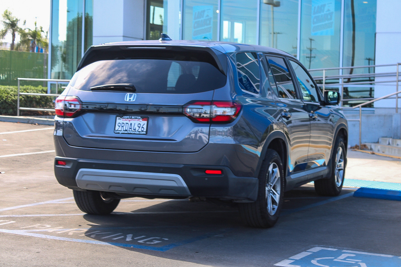Used 2025 Honda Pilot EX-L image 7