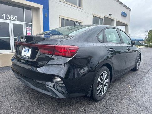 Used 2022 Kia Forte LXS image 17