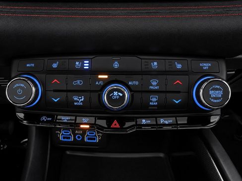 Used 2023 Dodge Durango GT AWD/4WD image 31