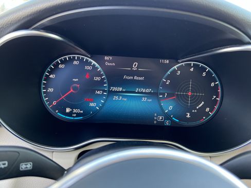 Certified 2021 Mercedes-Benz GLC 300 image 21