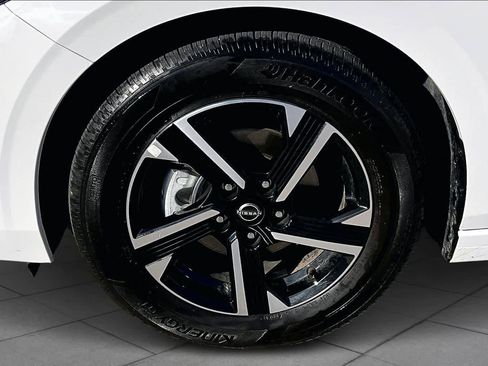 Certified 2025 Nissan Sentra SV image 10