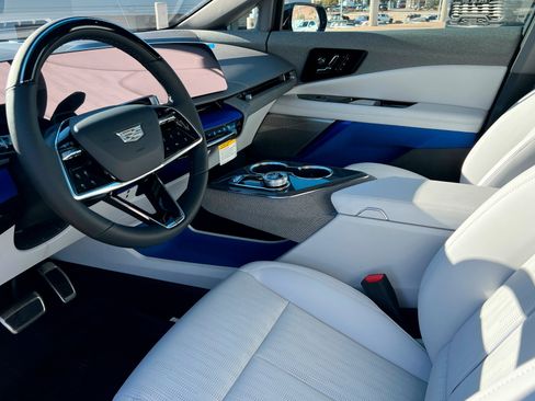 New 2026 Cadillac Optiq Sport 2 image 16