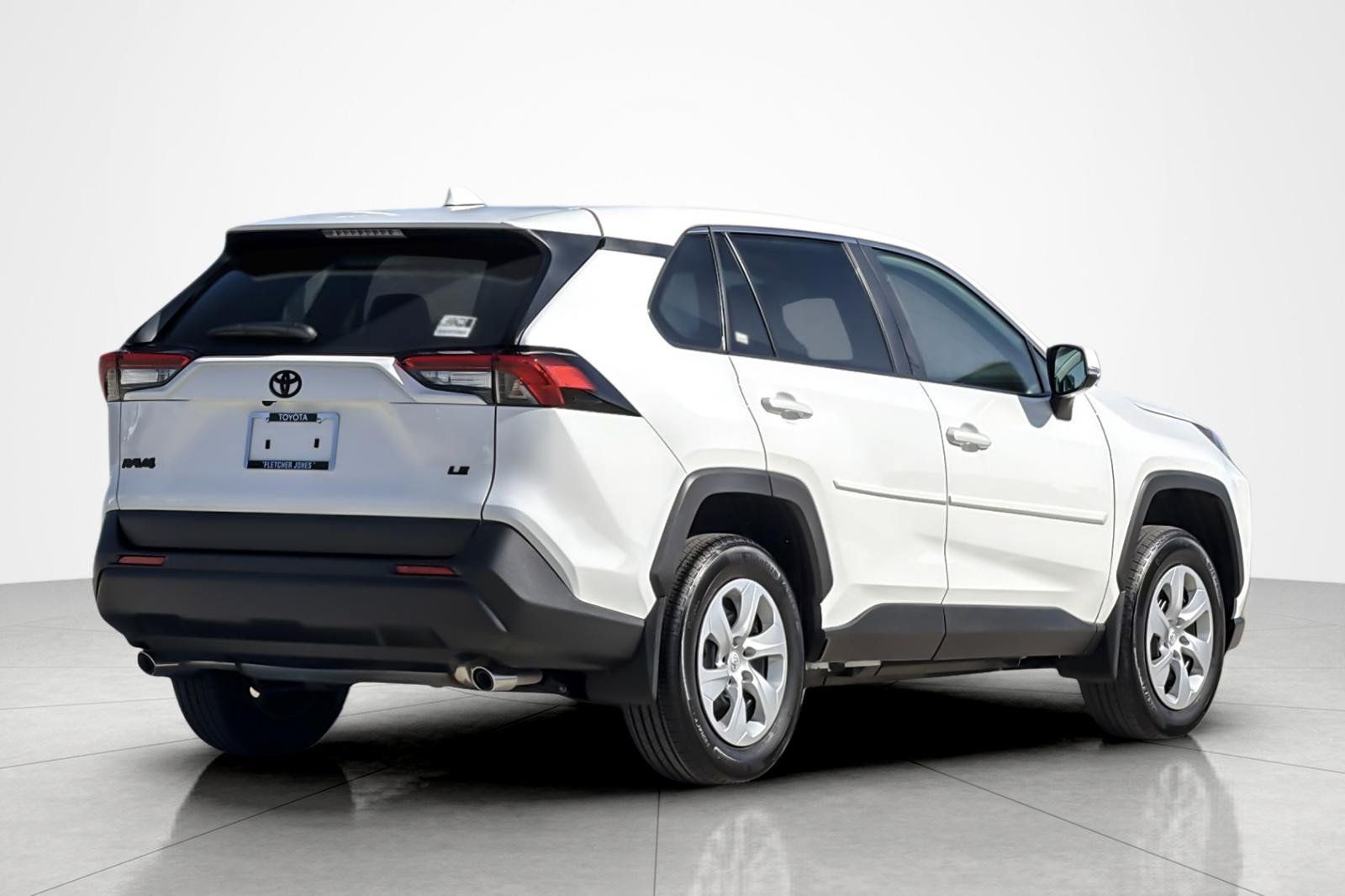 Certified 2025 Toyota RAV4 LE FWD image 5