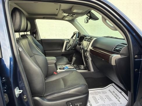 Used 2020 Toyota 4Runner Limited AWD/4WD image 12