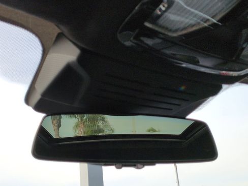 Used 2026 BMW X5 xDrive50e w/ Executive Package image 26