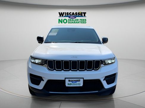 Used 2023 Jeep Grand Cherokee Laredo AWD/4WD image 10