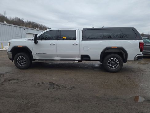 Used 2023 GMC Sierra 2500 SLE w/ Remote Start Package image 7