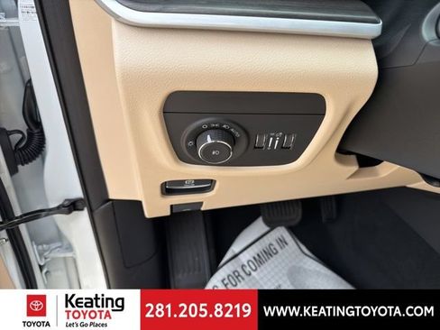 Used 2026 Jeep Grand Cherokee L Limited w/ Limited Altitude Package AWD/4WD image 12