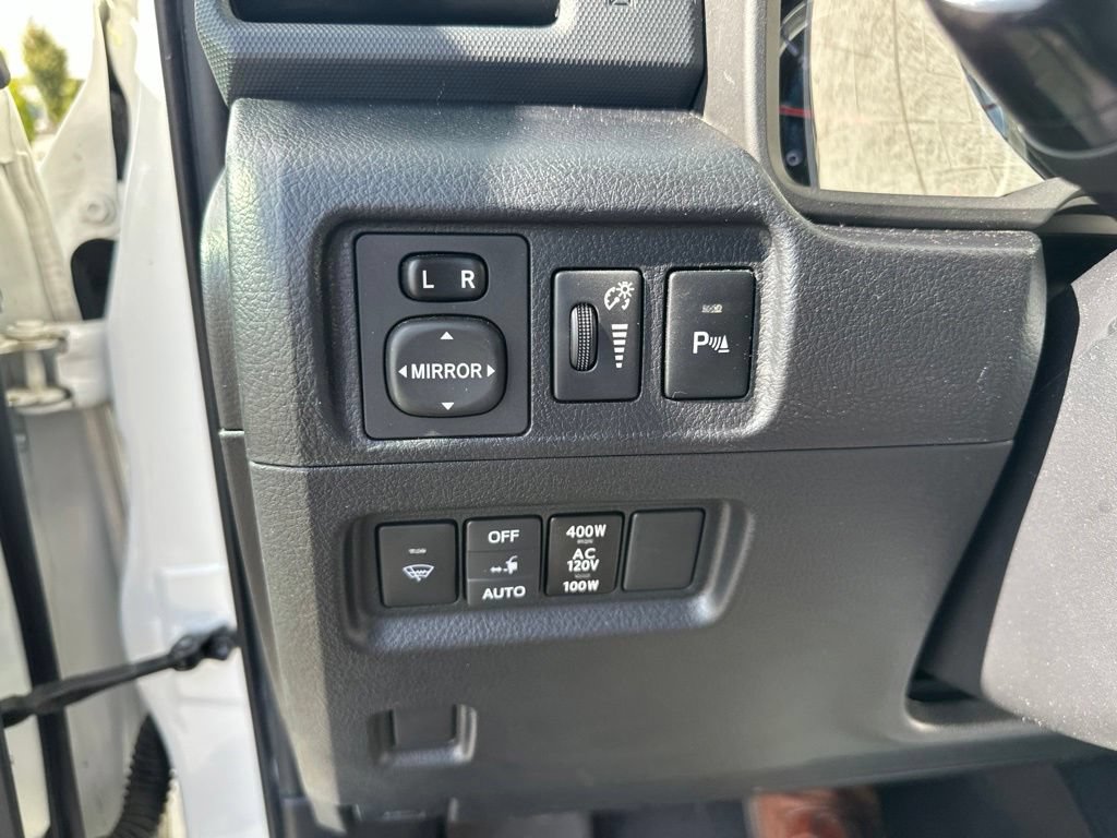Used 2016 Toyota 4Runner Limited AWD/4WD image 27