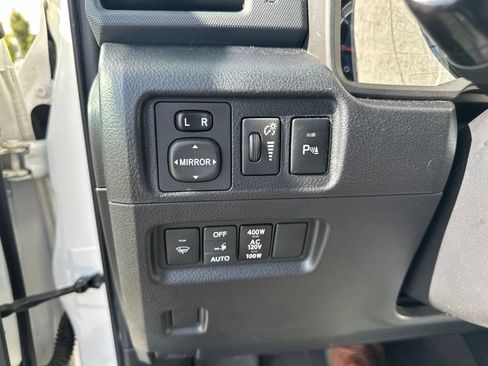 Used 2016 Toyota 4Runner Limited AWD/4WD image 27