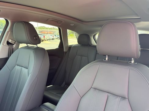 Used 2025 Audi Q5 Premium w/ Convenience Package AWD/4WD image 13