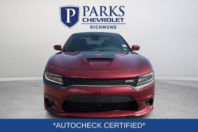 Used 2017 Dodge Charger R/T RWD image 2