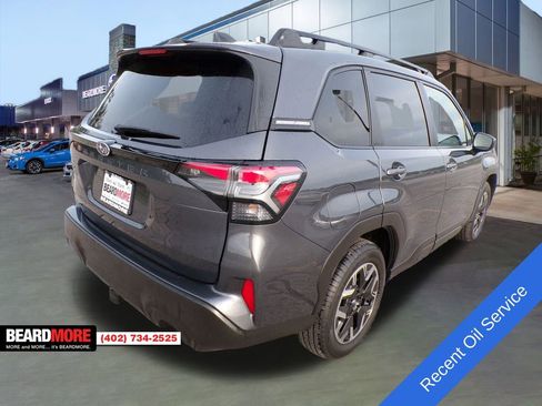 Used 2025 Subaru Forester Premium w/ Convenience Package #1 image 9