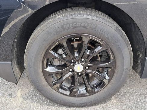 Used 2021 Chevrolet Equinox LT FWD image 32