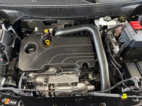 Used 2025 Chevrolet Equinox RS w/ Convenience Package III FWD image 32