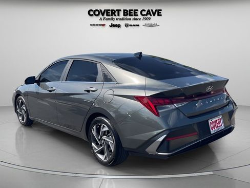 Used 2024 Hyundai Elantra Limited image 7