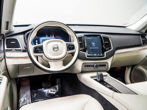 Used 2023 Volvo XC90 B6 Plus w/ Protection Package Premier image 5