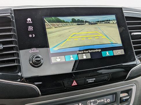 Certified 2024 Honda Passport TrailSport image 19