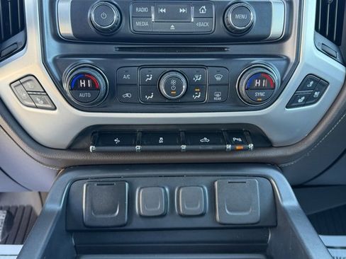 Used 2018 GMC Sierra 1500 SLT w/ SLT Premium Package image 29