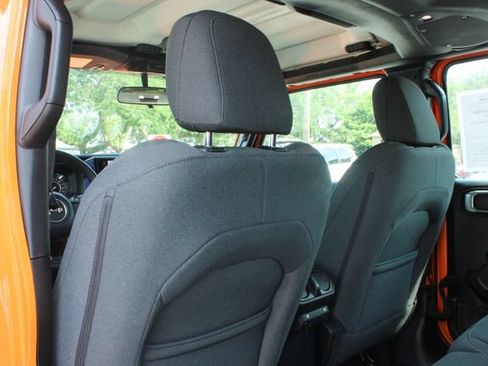 Used 2025 Jeep Wrangler Unlimited Sport AWD/4WD image 29