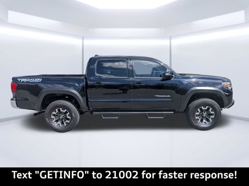 Used 2019 Toyota Tacoma TRD Off-Road AWD/4WD image 2