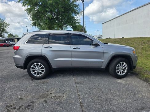 Used 2015 Jeep Grand Cherokee Laredo w/ Quick Order Package 23E image 2